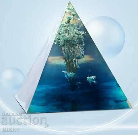 15 x 15cm large Pyramid silicone mold for candle soap with price 19.00 BGN | € 9.71 15 x 15cm large Pyramid silicone mold for candle soap with price 19.00 BGN | € 9.71