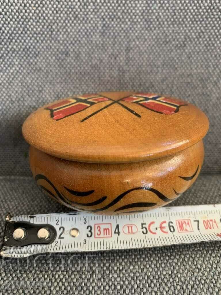 Auction Beautiful wooden jewelry box-9 Auction Beautiful wooden jewelry box-9