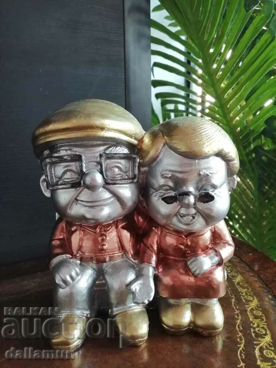 Auction decorative figurine grandmother and grandfather from the movie up 15 cm Auction decorative figurine grandmother and grandfather from the movie up 15 cm