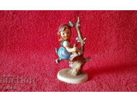 Figurină veche din porțelan Goebel Hummel fetiță copil