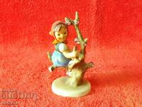 Figurină veche din porțelan Goebel Hummel fetiță copil
