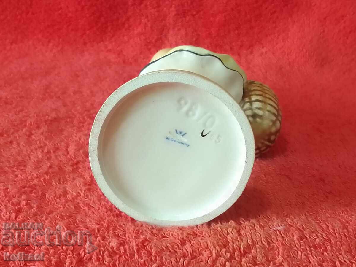 Goebel Hummel Old Porcelain Girl Child Figure - 7 Goebel Hummel Old Porcelain Girl Child Figure - 7