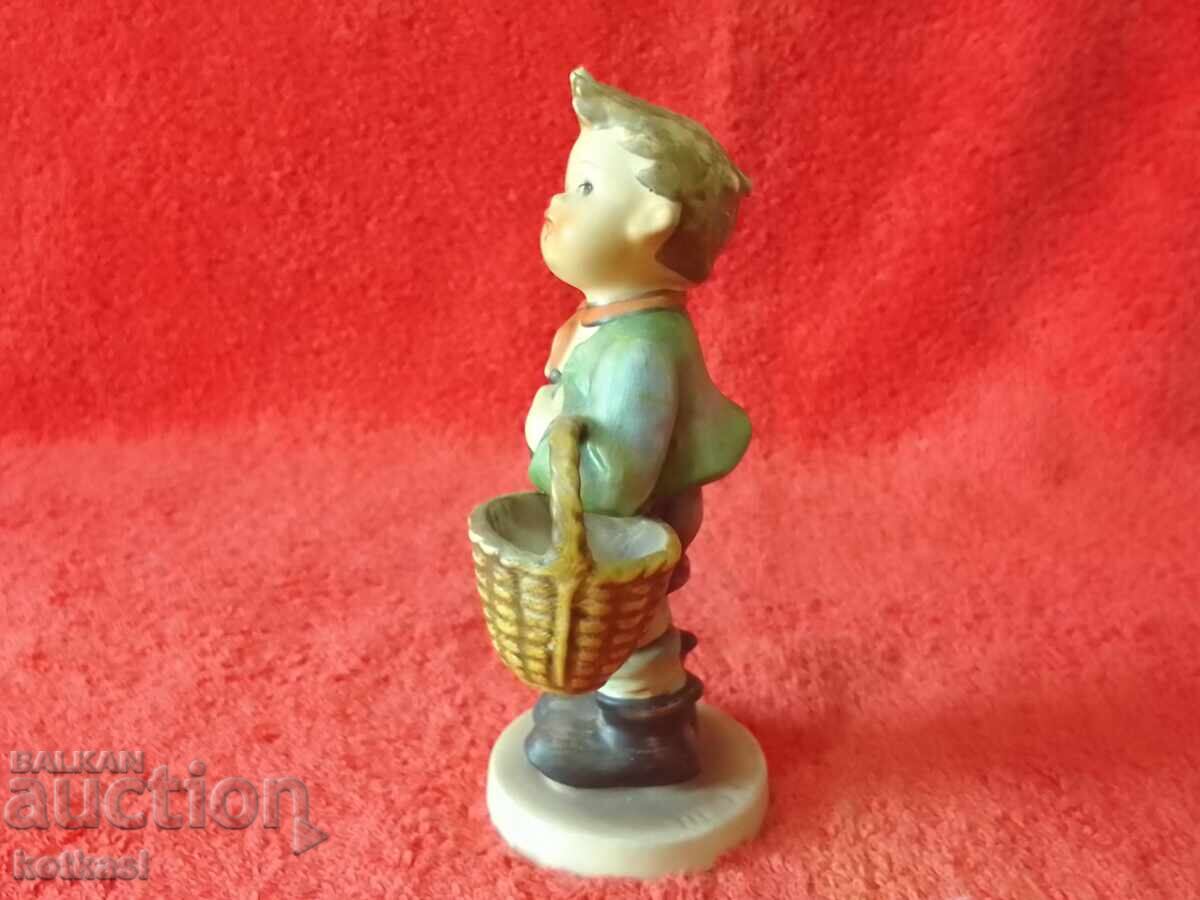 Goebel Hummel old porcelain figure boy child with price 115.50 BGN | € 59.05 Goebel Hummel old porcelain figure boy child with price 115.50 BGN | € 59.05