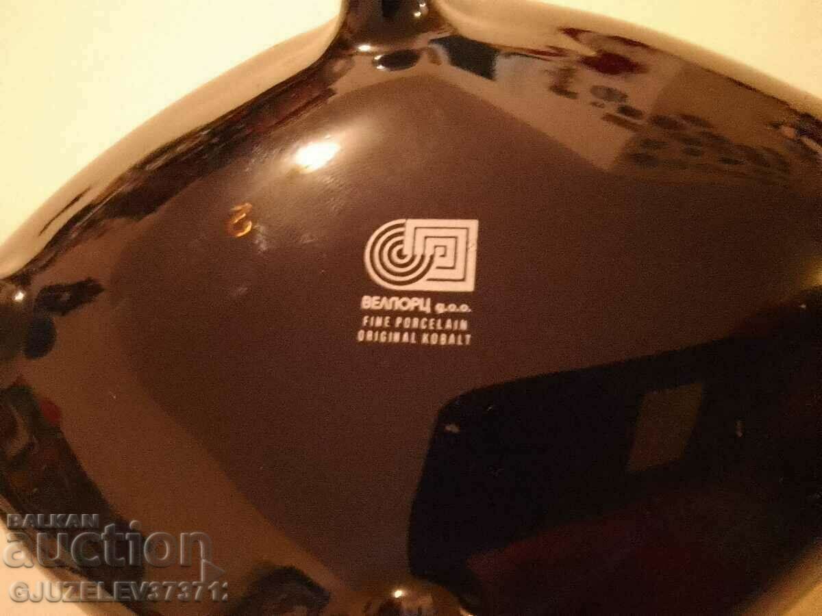 Auction cobalt and gilt porcelain bowl Auction cobalt and gilt porcelain bowl