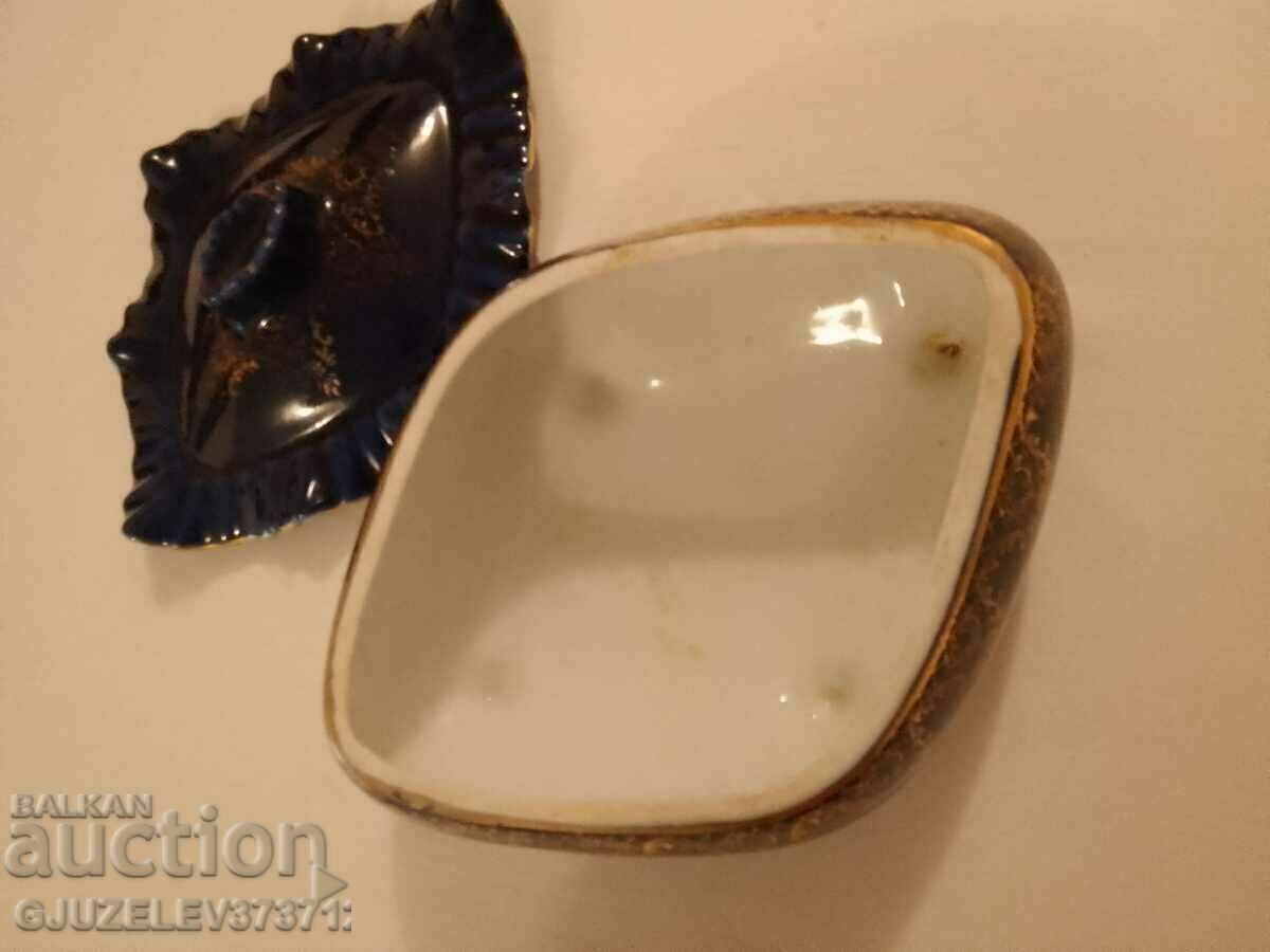 cobalt and gilt porcelain bowl - 6 cobalt and gilt porcelain bowl - 6