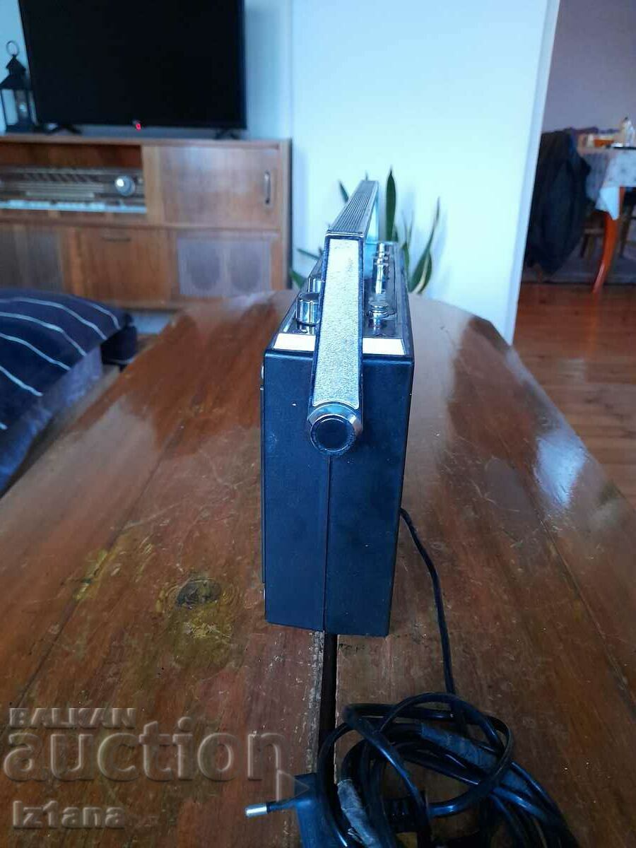 Delivery of Old radio, Unitra Azymut radio receiver