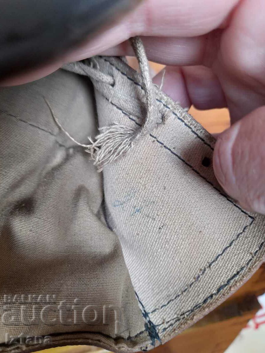 Old boxing gloves - 7 Old boxing gloves - 7