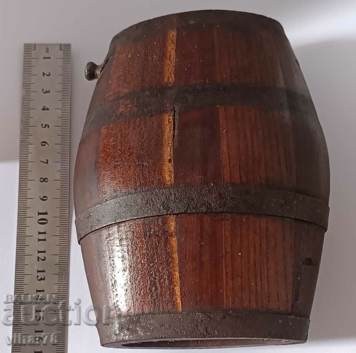 PAVUR VECHI cu preț 79.99 BGN | € 40.90 PAVUR VECHI cu preț 79.99 BGN | € 40.90