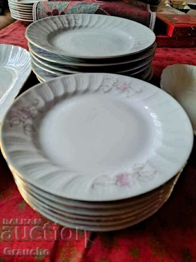 Dining set "Kitka" 15 pieces with price 45.00 BGN | € 23.01
