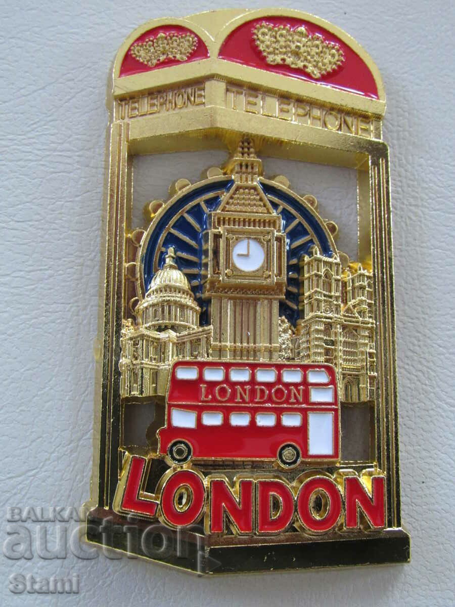 Auction Authentic 3D magnet from London, UK, metal Auction Authentic 3D magnet from London, UK, metal
