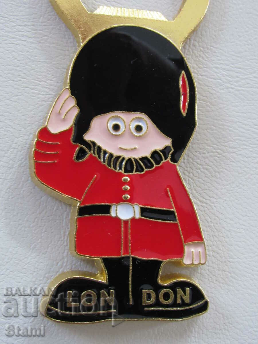 Auction Authentic 3D magnet opener from London, UK Auction Authentic 3D magnet opener from London, UK