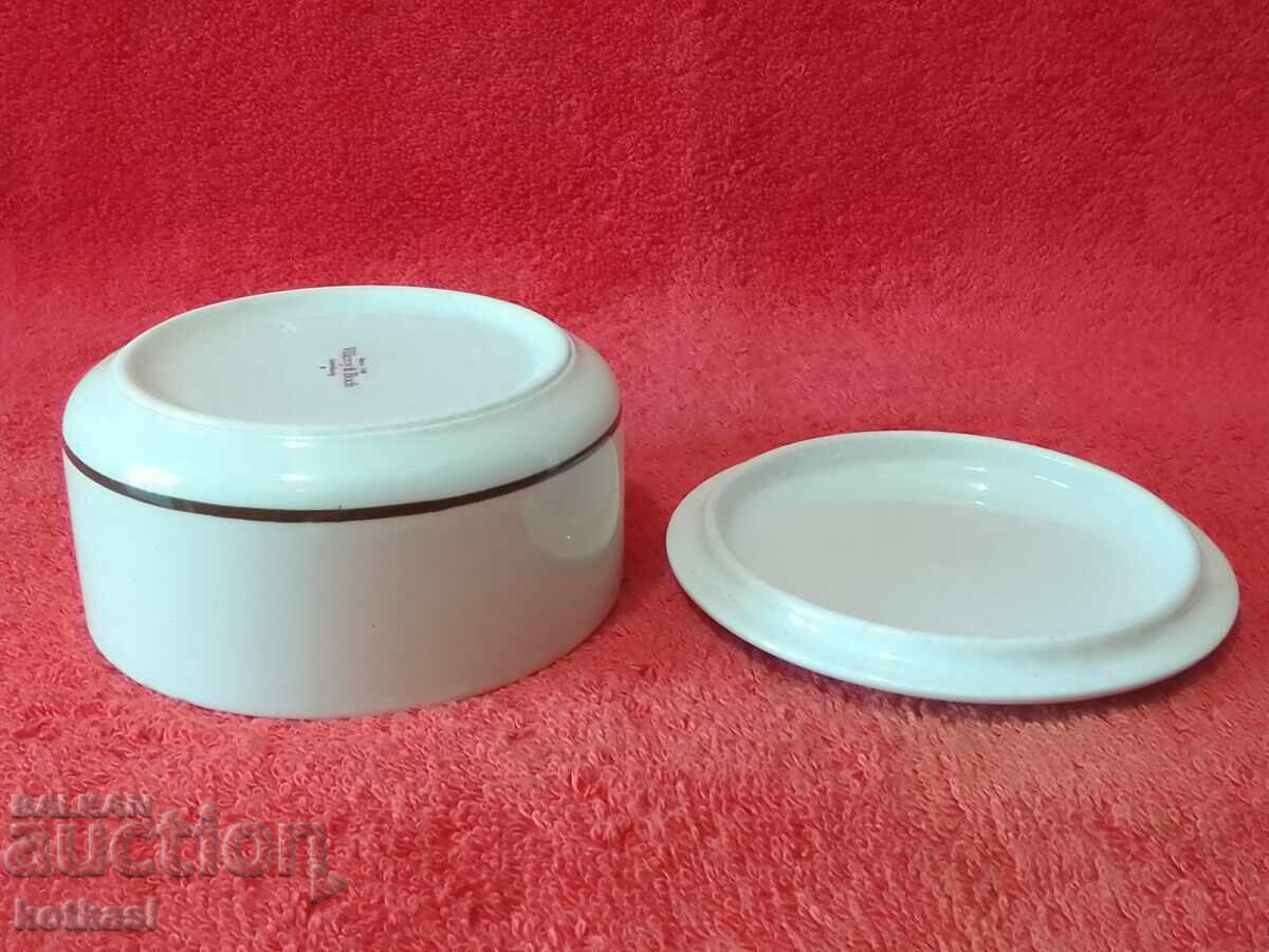 Delivery of Old porcelain Villeroy Boch Luxembourg jewelery box Delivery of Old porcelain Villeroy Boch Luxembourg jewelery box