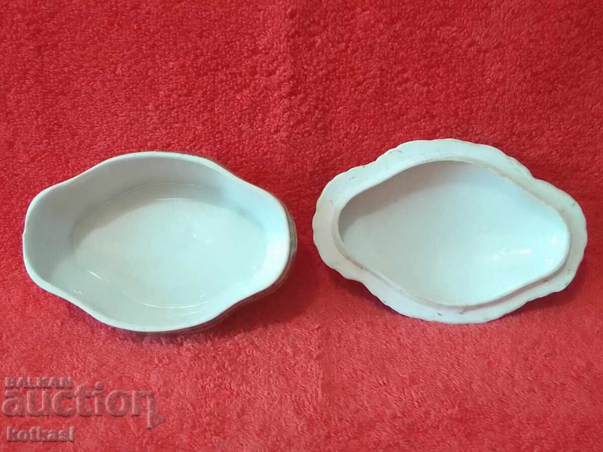 Old porcelain jewelry box AHL GEGRUNDET 1876 - 5 Old porcelain jewelry box AHL GEGRUNDET 1876 - 5