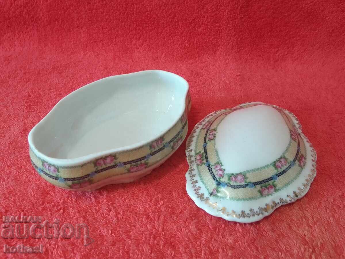 Old porcelain jewelry box AHL GEGRUNDET 1876 Old porcelain jewelry box AHL GEGRUNDET 1876