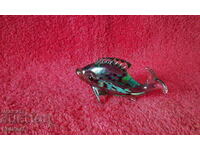 Το μικρό πολύχρωμο πράσινο Murano Glass Crystal Fish
