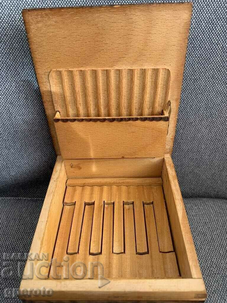 Auction  Bulgarian wooden pyrographed ethnic cigarette box-4