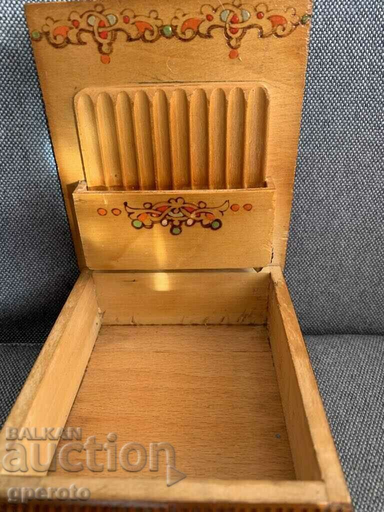 Auction Bulgarian wooden pyrographed ethnic cigarette box-5 Auction Bulgarian wooden pyrographed ethnic cigarette box-5