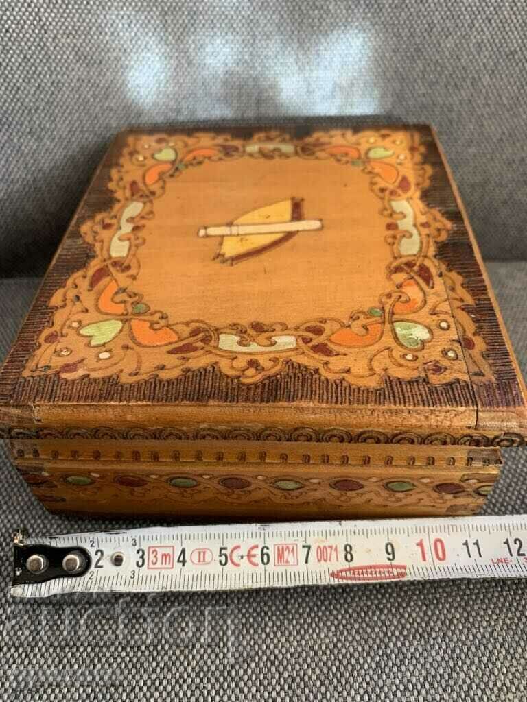 Licitație Cutie de țigări etnice bulgărească din lemn pirografat-7