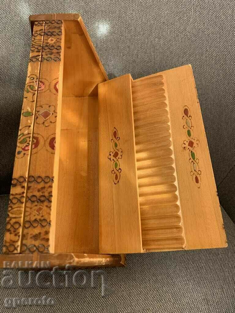 Bulgarian wooden pyrographed ethnic cigarette box-8