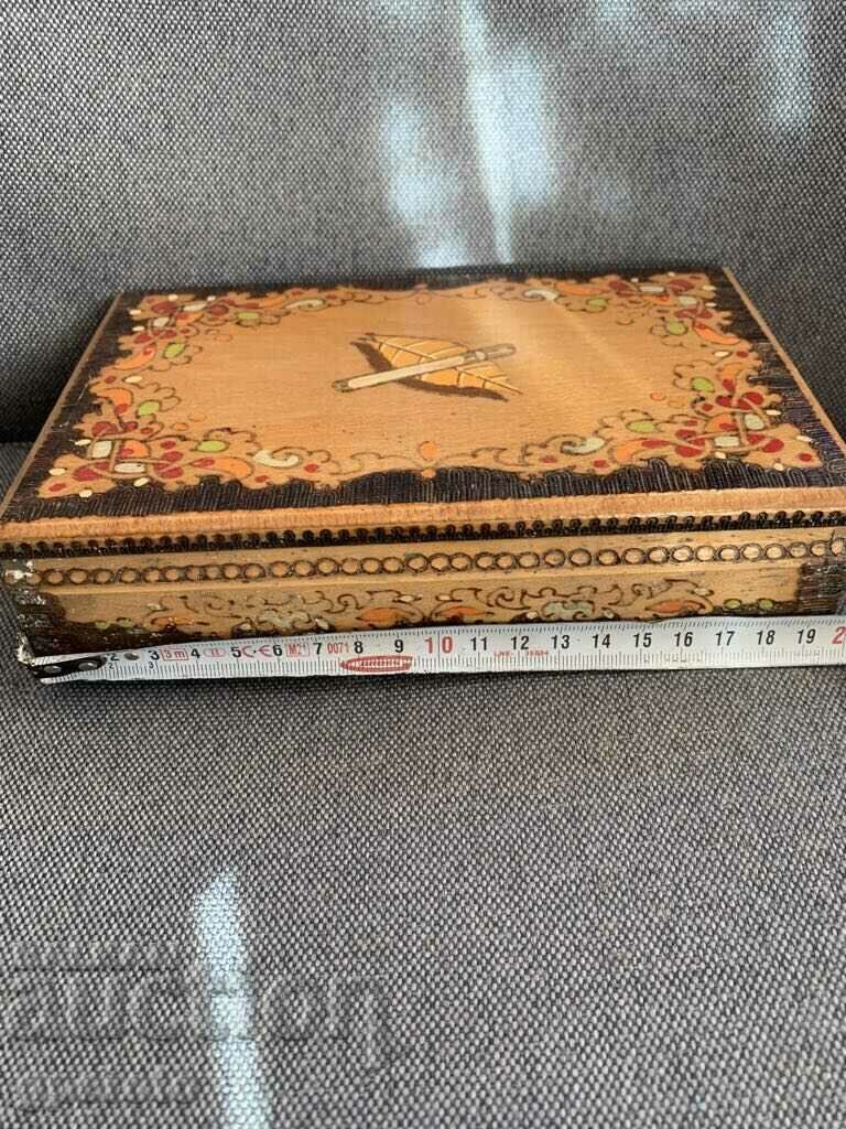 Bulgarian wooden pyrographed ethno cigarette box-10