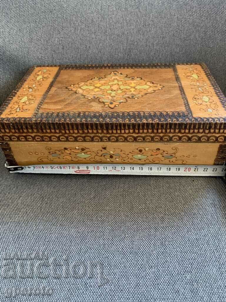 Auction  Bulgarian large wooden beautiful ethnic box-4