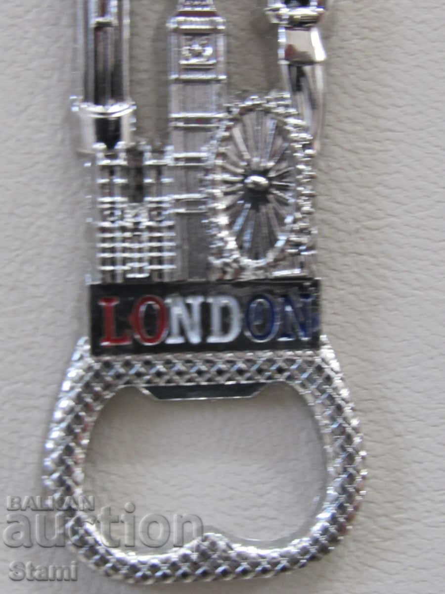 Auction 3D key chain opener from London, UK Auction 3D key chain opener from London, UK