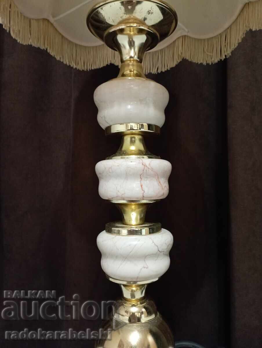 Licitație O lampă antică mare și frumoasă