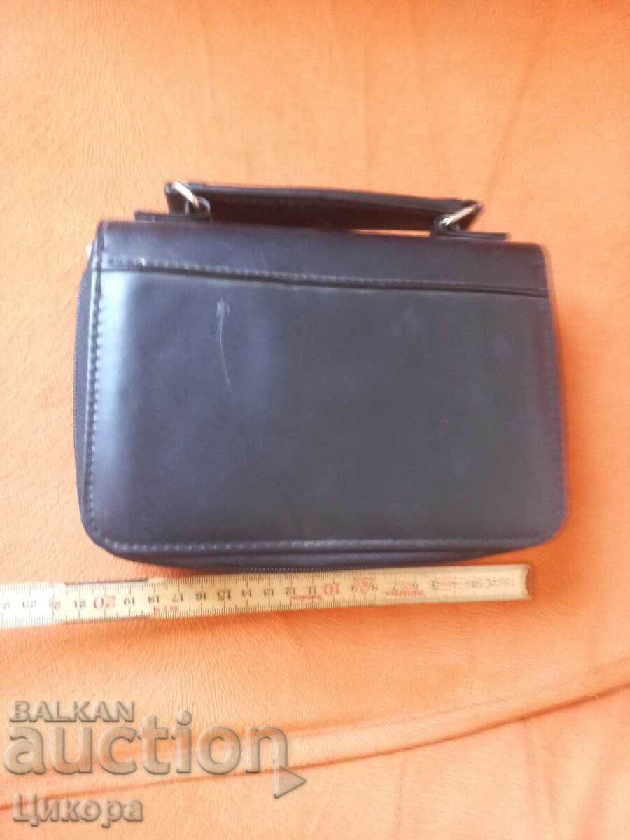 MEN'S LEATHER BAG BAG TREE with price 60.00 BGN | € 30.68 MEN'S LEATHER BAG BAG TREE with price 60.00 BGN | € 30.68