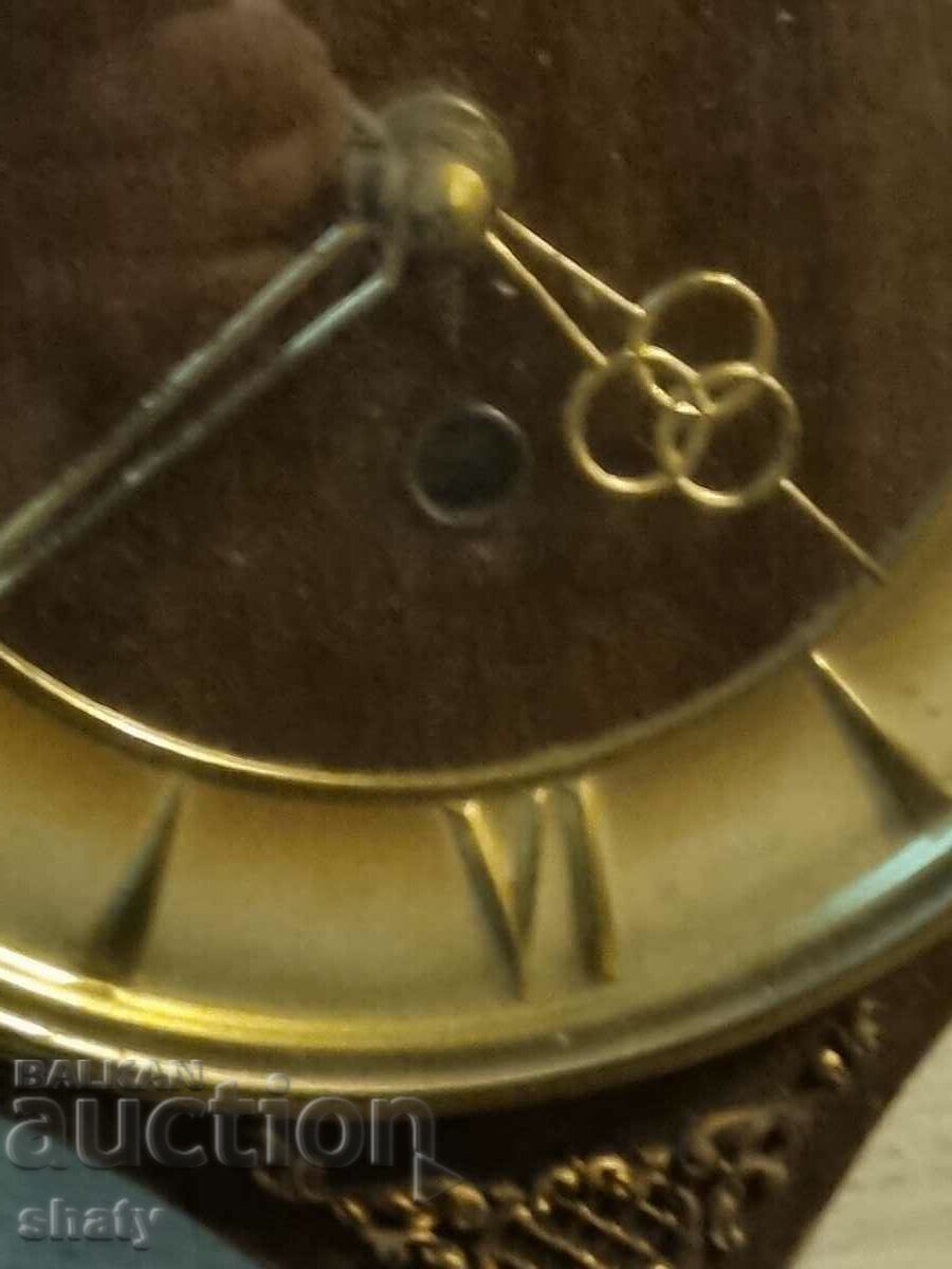 Delivery of Old wall clock. Original Delivery of Old wall clock. Original