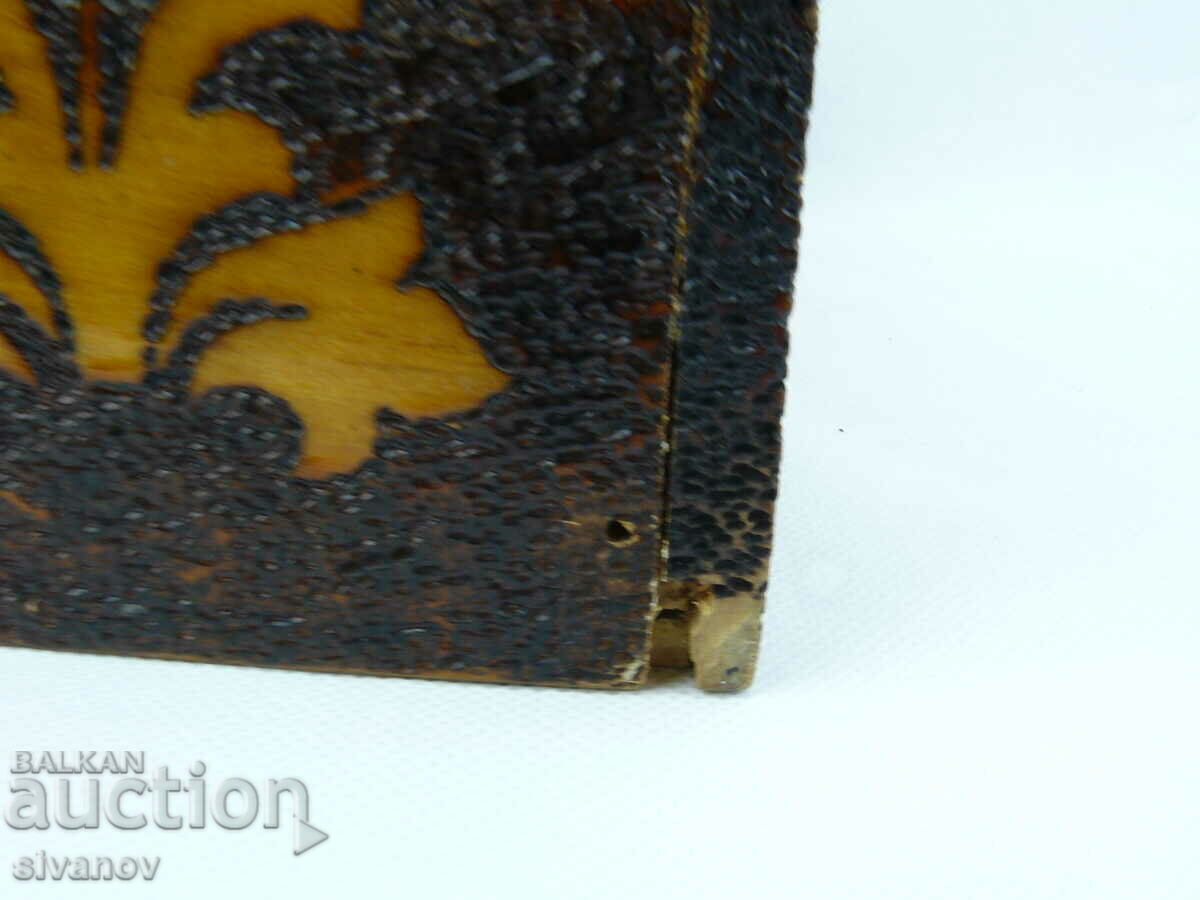 Interesting old wooden box #2260 - 6