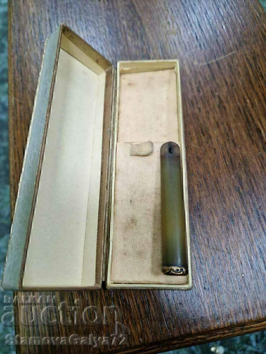 Licitație Chihlimbar de țigară antic cu monogramă aurie