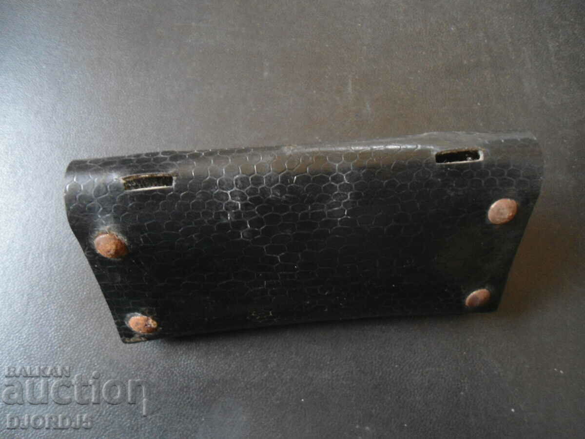 Auction Old leather bag Auction Old leather bag