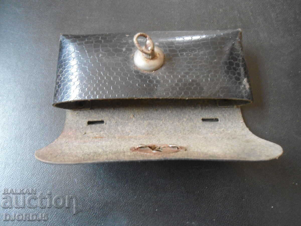 Old leather bag - 5 Old leather bag - 5