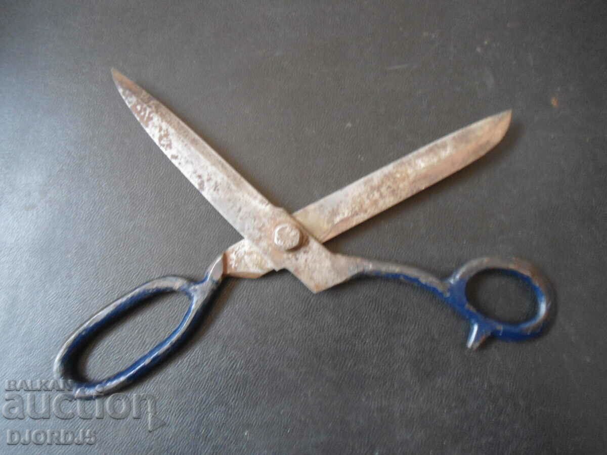 Foarfece vechi cu preț 4.00 BGN | € 2.05