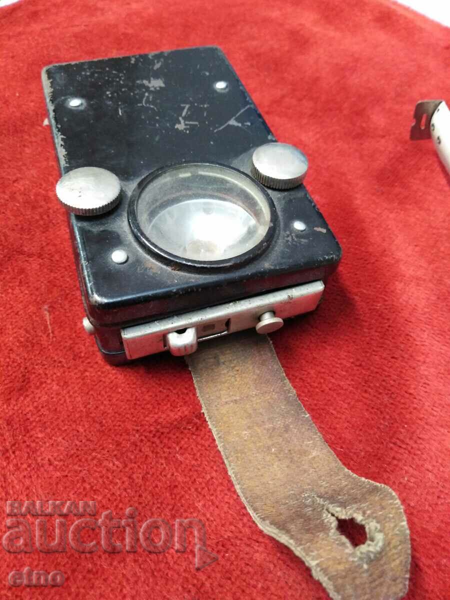 OLD GERMAN FLASHLIGHT-VSV, searchlight, lantern with price 40.00 BGN | € 20.45 OLD GERMAN FLASHLIGHT-VSV, searchlight, lantern with price 40.00 BGN | € 20.45