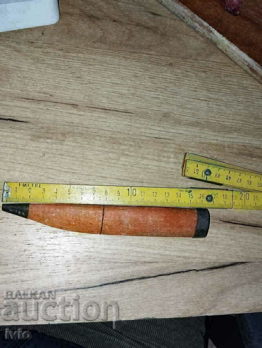 Cania, foot Cania, foot