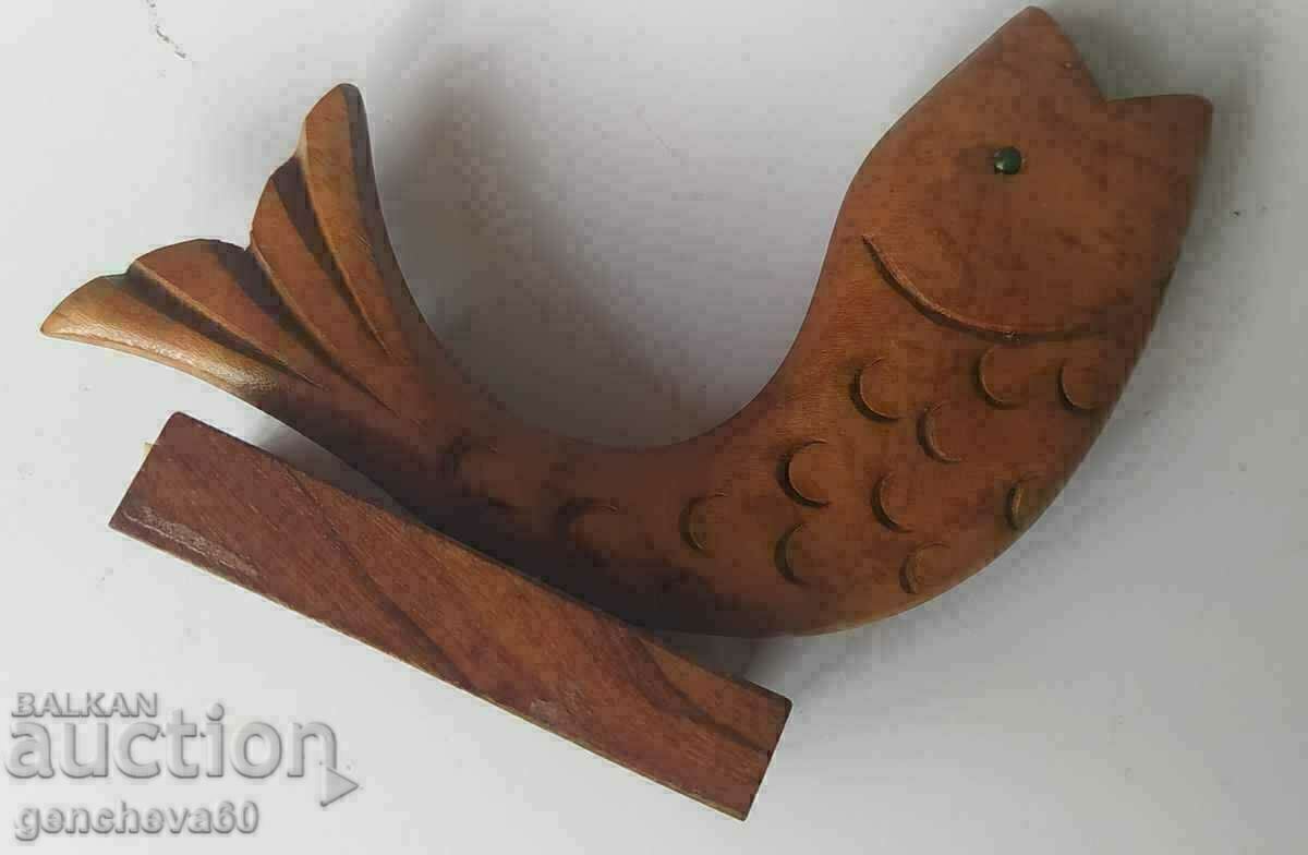 Auction Lot of carved wooden fish figures for decoration Auction Lot of carved wooden fish figures for decoration
