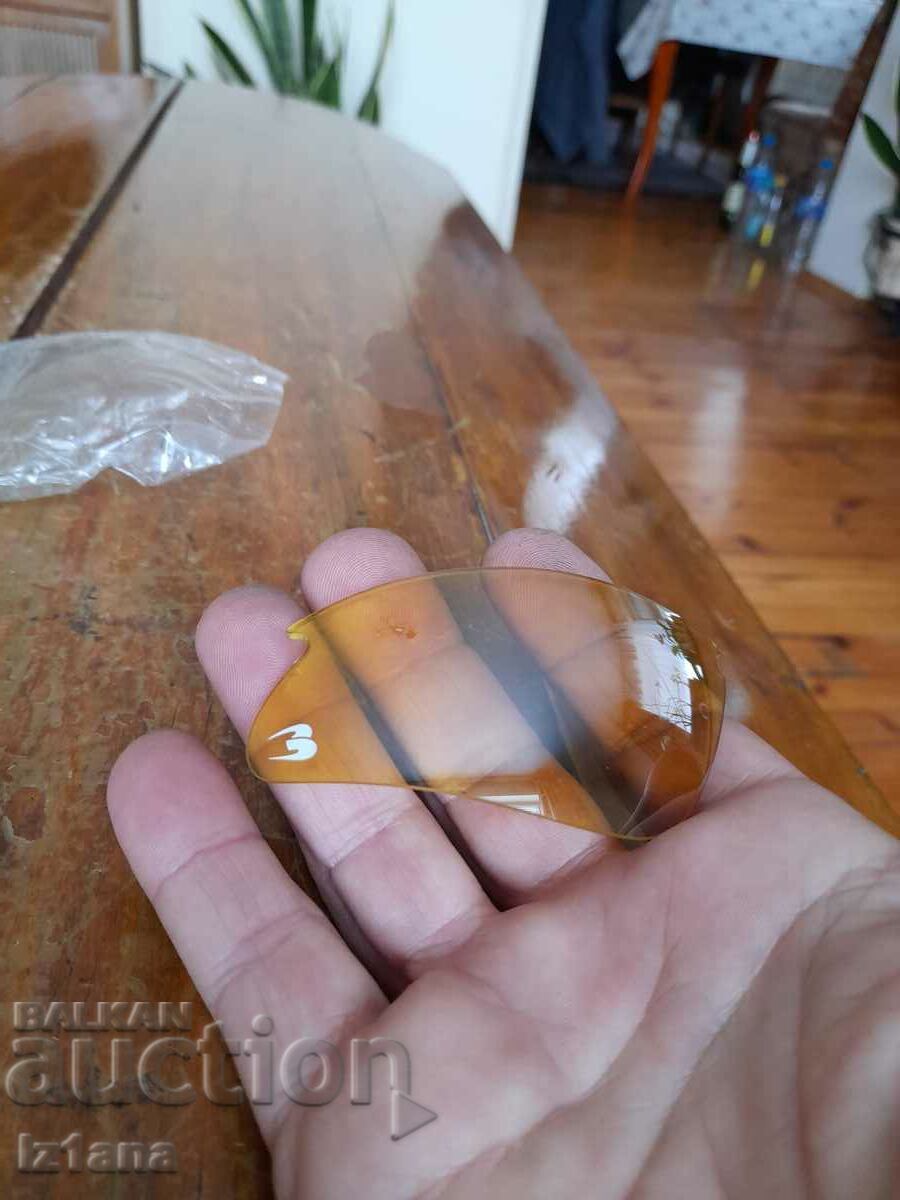 Auction Old sunglass lenses Auction Old sunglass lenses