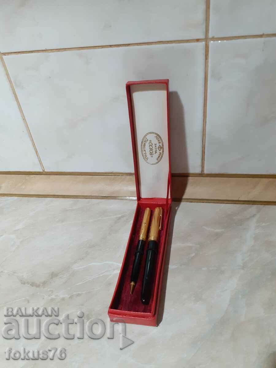 Soyuz pen and pencil set with ruby gold nib gilding