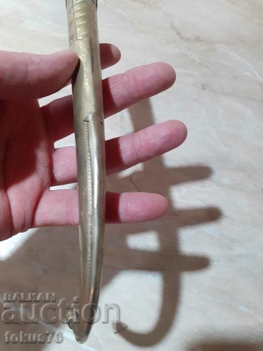 Доставка на Стара метална кания за нож ханджар Доставка на Стара метална кания за нож ханджар