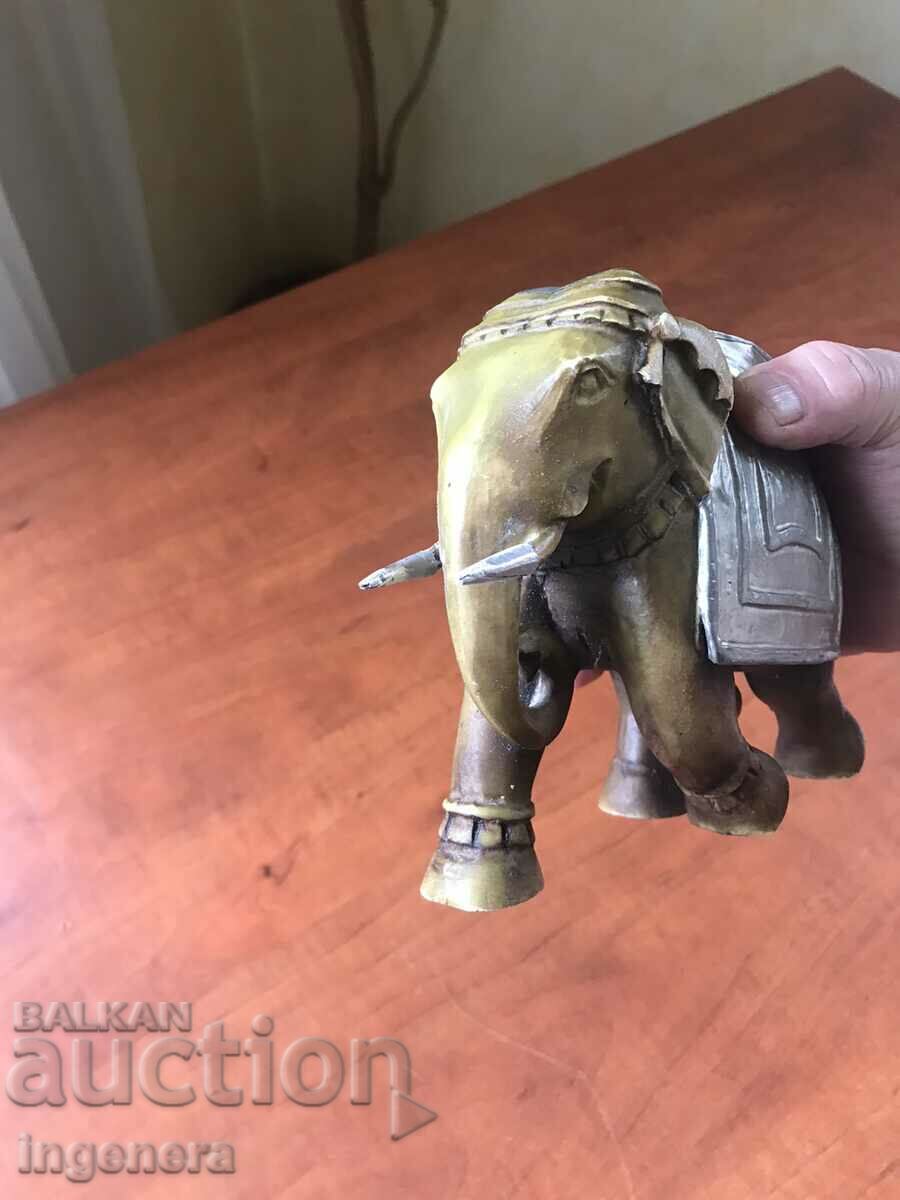 Auction ELEPHANT FIGURE SCULPTURE MASSIVE AND HEAVY FORGED METAL Auction ELEPHANT FIGURE SCULPTURE MASSIVE AND HEAVY FORGED METAL
