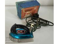 Old tourist USSR electric iron. Excellent! It works!