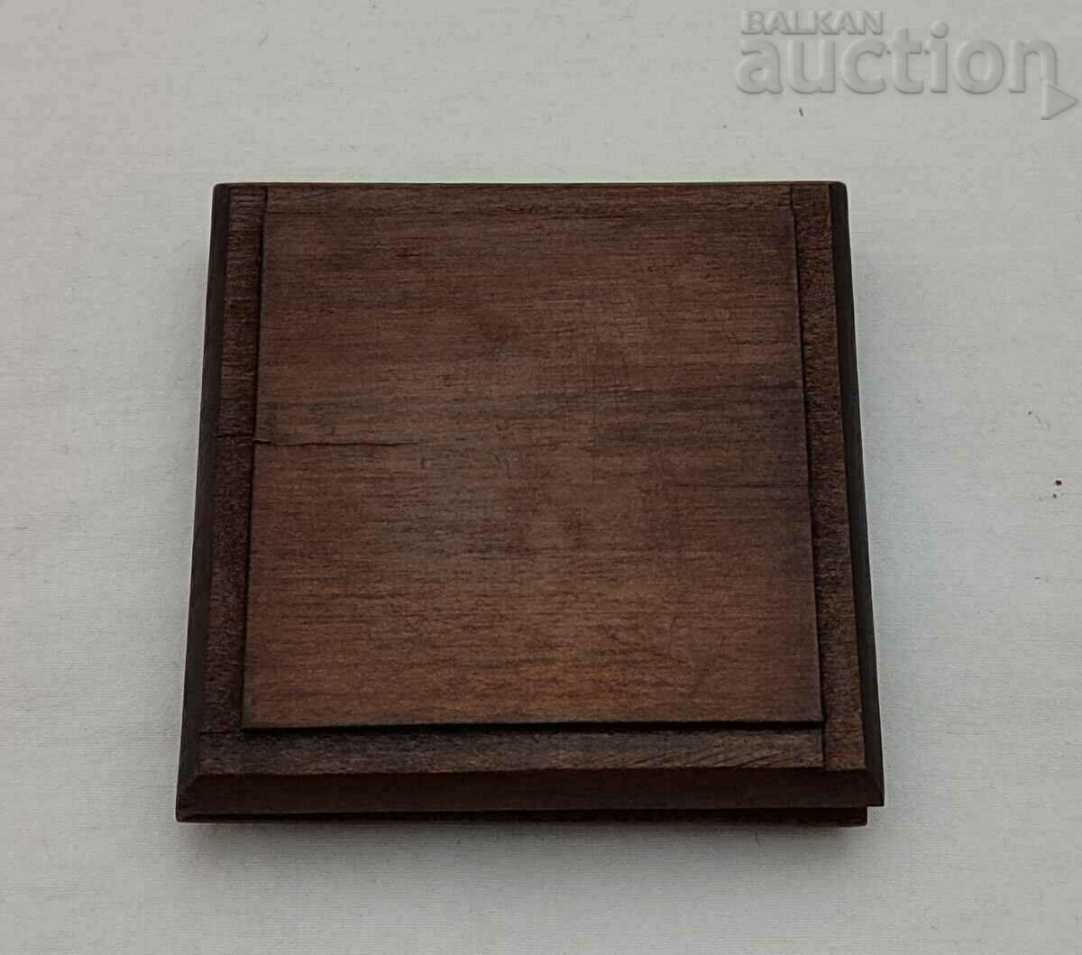 Delivery of BNB WOODEN COIN BOX WITH BANK LOGO Delivery of BNB WOODEN COIN BOX WITH BANK LOGO