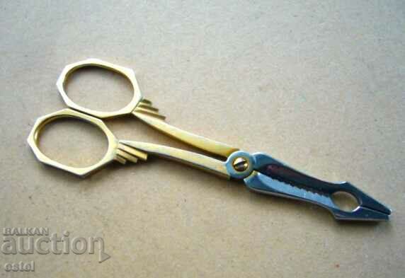 Gold plated oyster clip - Germany