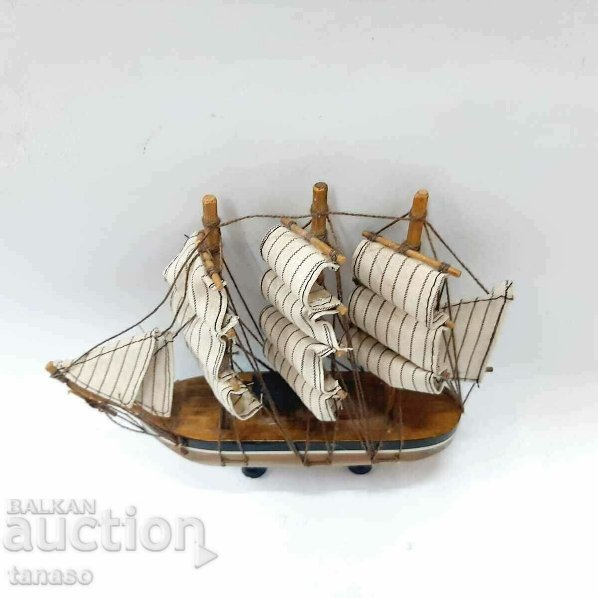 Sailing ship model (13.3) with price 20.00 BGN | € 10.23 Sailing ship model (13.3) with price 20.00 BGN | € 10.23