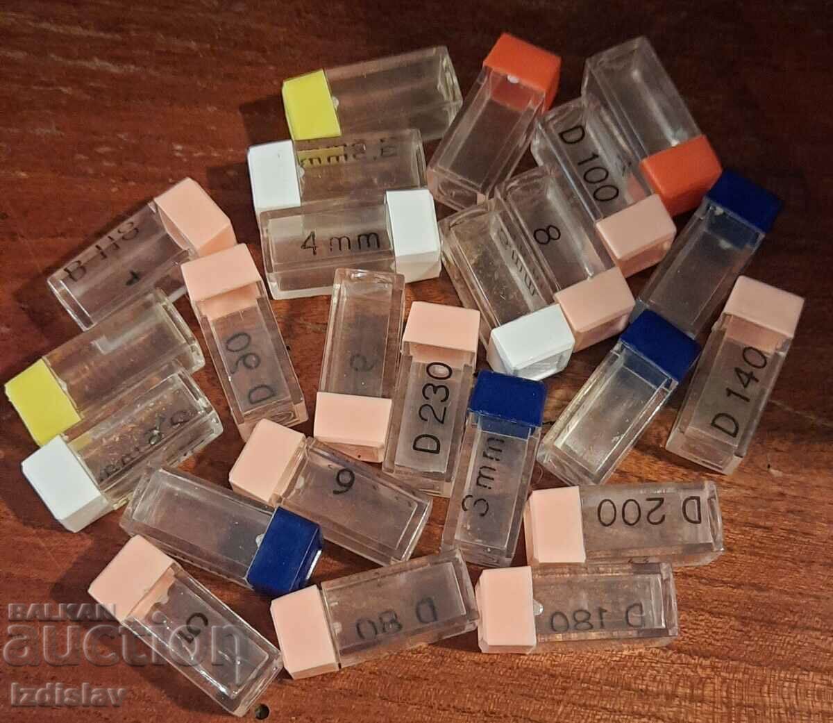 Small boxes for watch parts with price 20.00 BGN | € 10.23