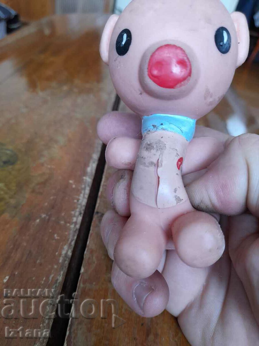 Παλιό λαστιχένιο γουρούνι παιχνίδι με τιμή 10.00 BGN | € 5.11 Παλιό λαστιχένιο γουρούνι παιχνίδι με τιμή 10.00 BGN | € 5.11