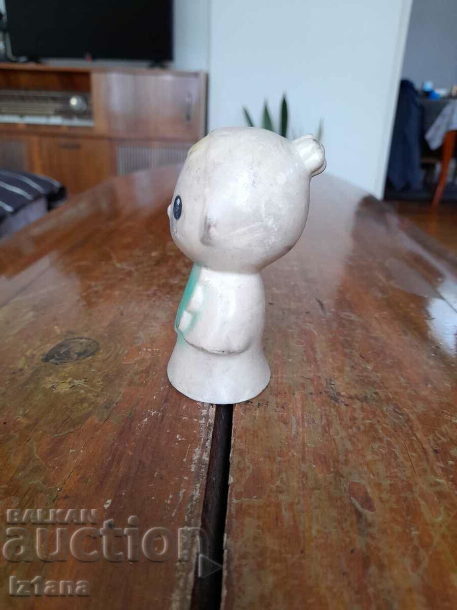 Παράδοση Παλιό λαστιχένιο παιχνίδι κορίτσι Παράδοση Παλιό λαστιχένιο παιχνίδι κορίτσι