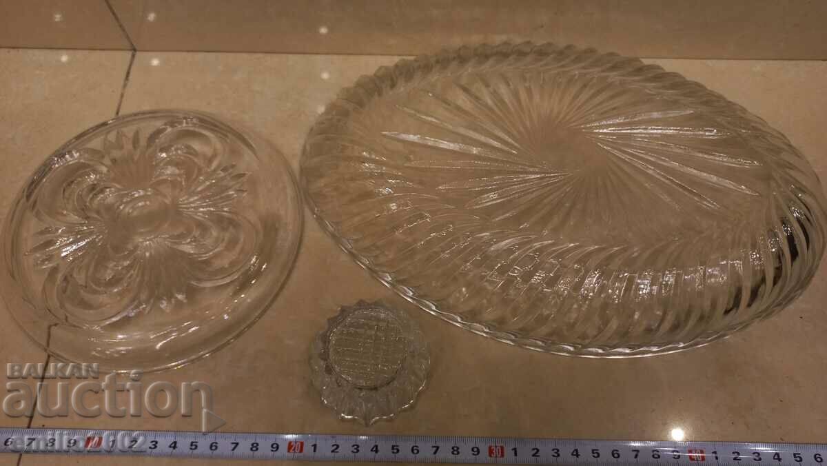 Delivery of Glass trays retro social