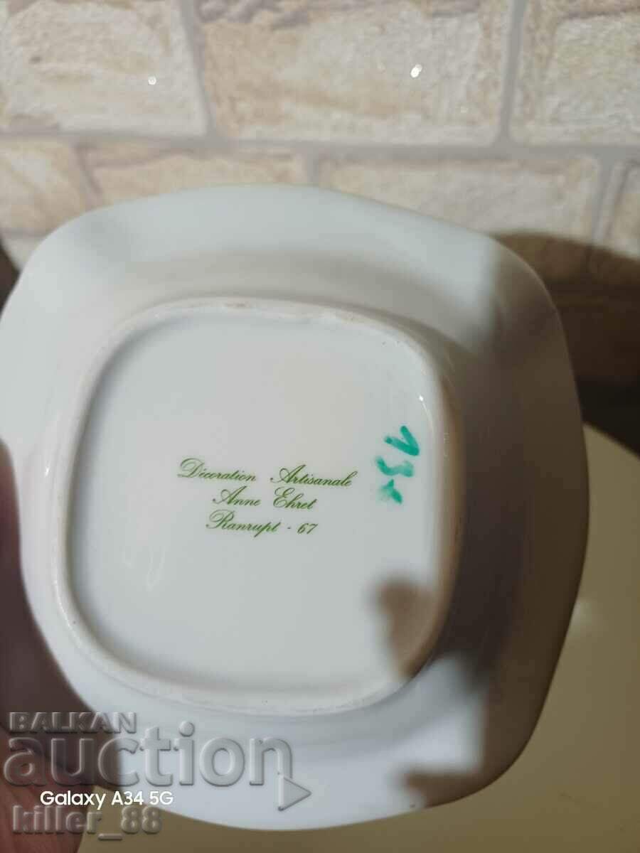 Auction Porcelain ashtray Auction Porcelain ashtray